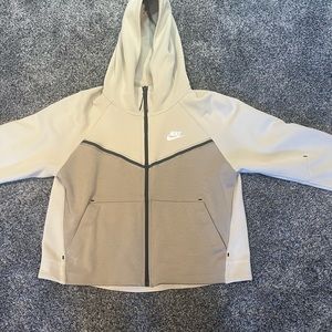Nike Tech Fleece